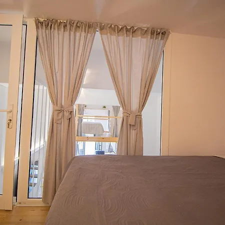 New & Modern Studio Loft 1