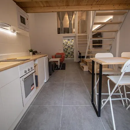 New & Modern Studio Loft 1 *